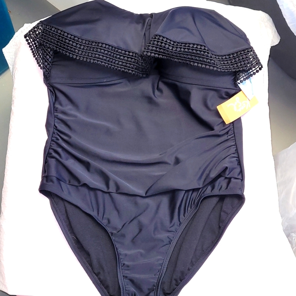 NWTS- ladies Black strapless Swimsuit size Large